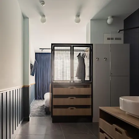 מלון 1.75 Le Charme *