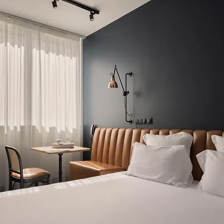 1.75 Le Charme Отель