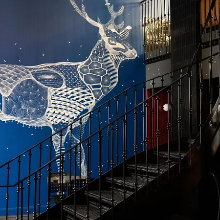 1.75 Le Charme Отель *