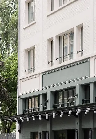 1.75 Le Charme Hotel *