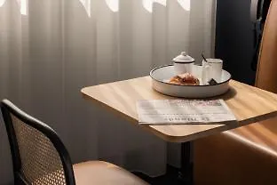 1.75 Le Charme Paříž