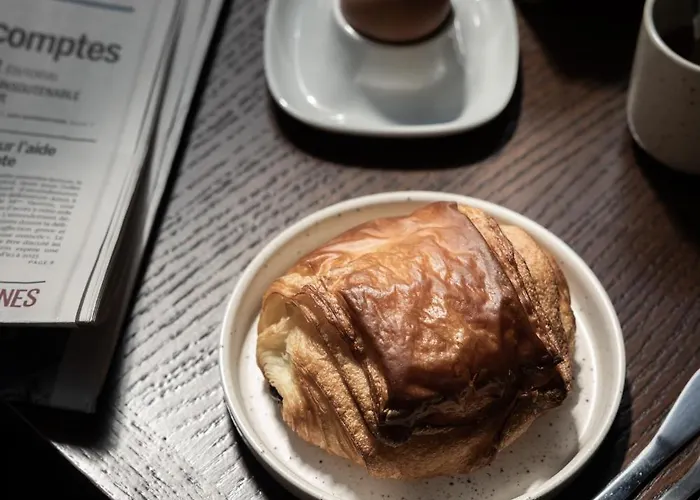 1.75 Le Charme Hotel *