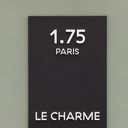 فندق 1.75 Le Charme *