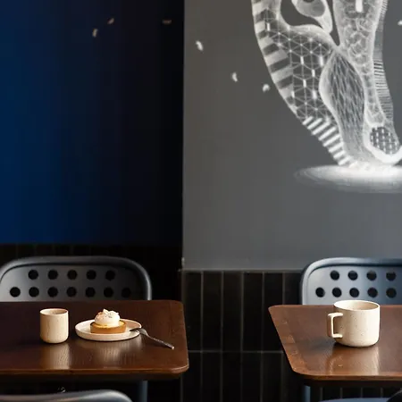 1.75 Le Charme فندق *