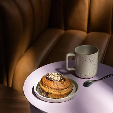 فندق 1.75 Le Charme *