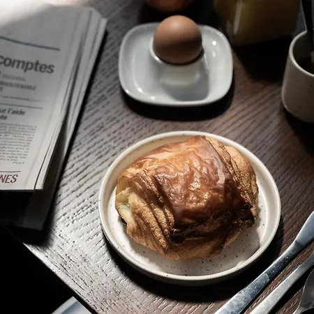 1.75 Le Charme * باريس