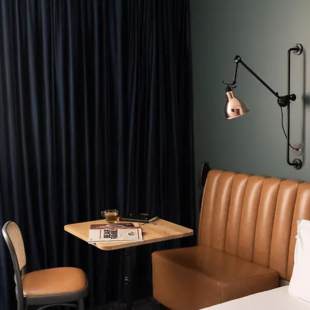 1.75 Le Charme Hotel *